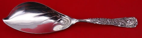 Ice Cream Server w/ grape vine motif 11 1/2